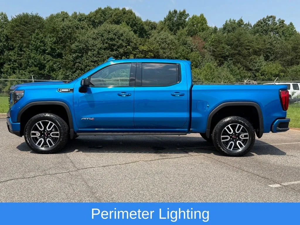 Used 2022 DYNAMIC BLUE METALLIC GMC AT4 image 39