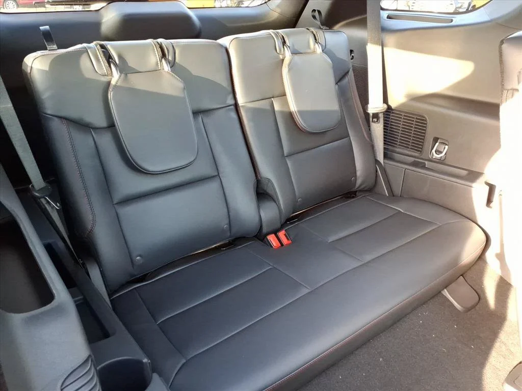 2026 Ford Explorer ST-LINE - Photo 10