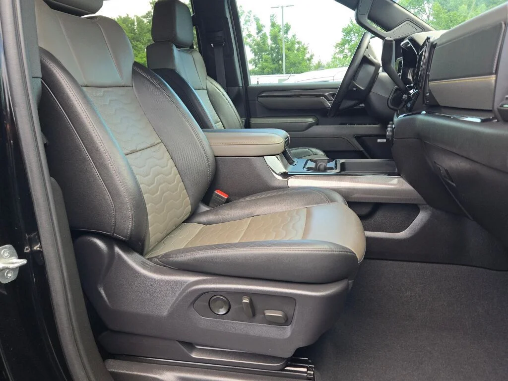 Used 2024 Black Chevrolet ZR2 image 6