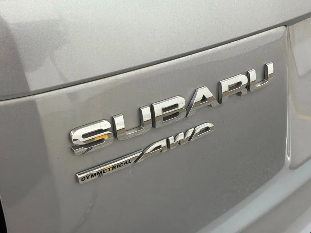 Used 2015 Ice Silver Metallic Subaru 2.5i Limited image 23
