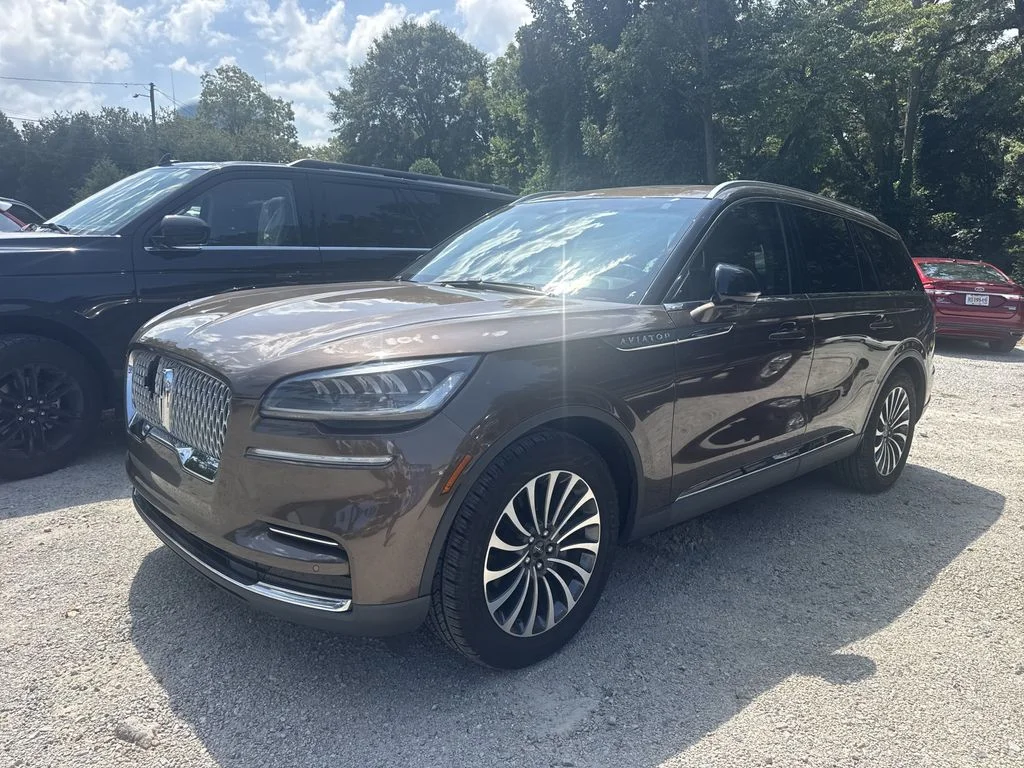Used 2022 Brown Lincoln Reserve image 2