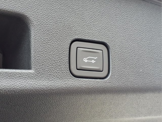 New 2027 Mosaic Black Metallic Chevrolet LT image 22