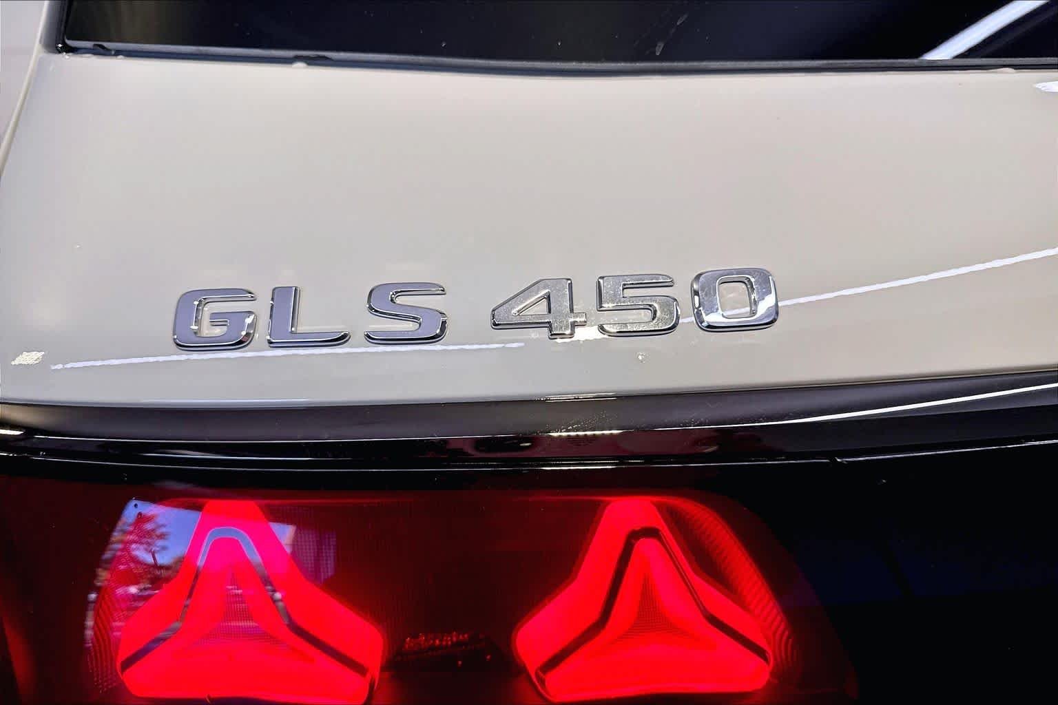 New 2027 MANUFAKTUR Alpine Grey Mercedes-Benz GLS 450 image 6