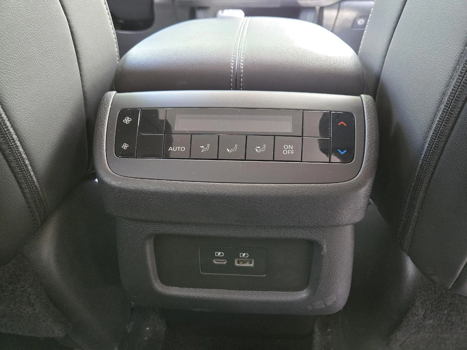 Used 2025 Gun Metallic Nissan SL image 30