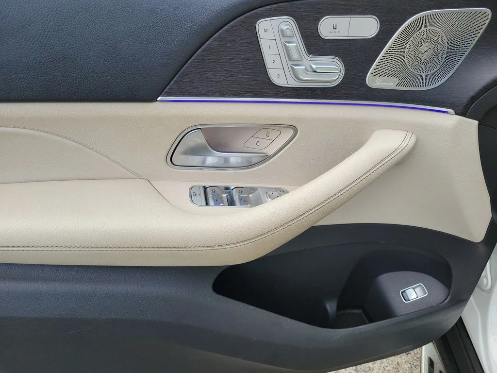 Used 2020 White Mercedes-Benz GLE 350 image 21