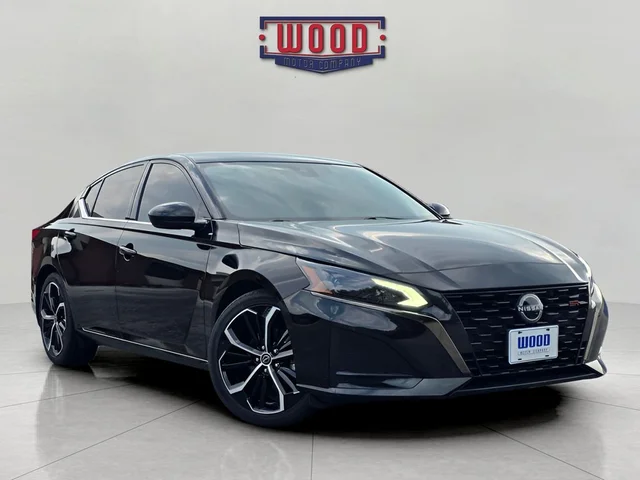 2023 Nissan Altima 2.5 SR