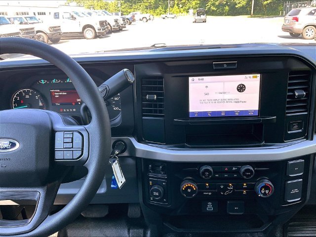 New 2026 Agate Black Metallic Ford XLT image 8