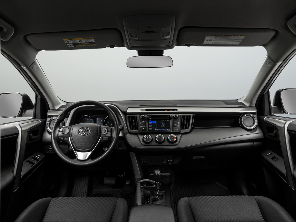 Used 2018 Silver Toyota LE image 19