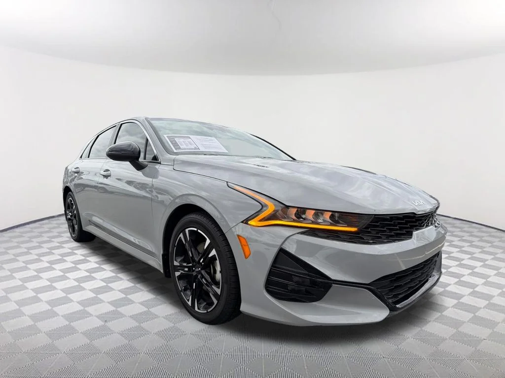 Used 2023 Gray Kia GT-Line image 3