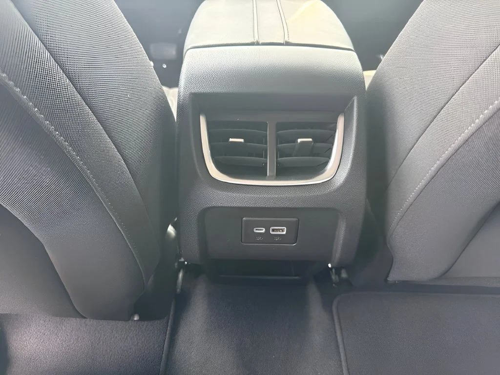 Used 2022 Silver Ice Metallic Chevrolet 2LT image 29