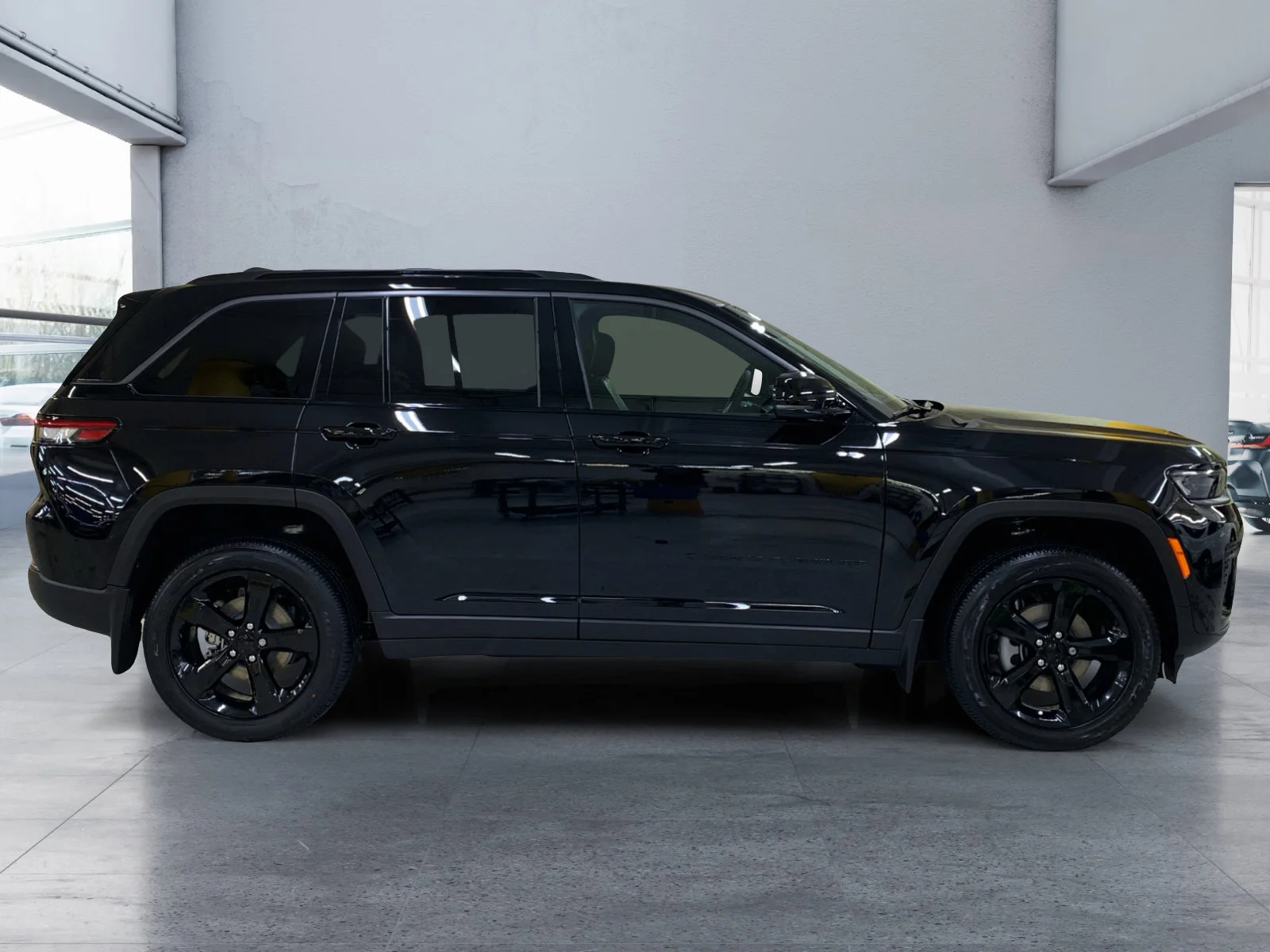 New 2026 Diamond Black Crystal Pearl Jeep Altitude image 6