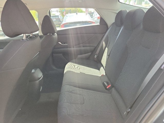 2026 Hyundai Elantra SE - Photo 8