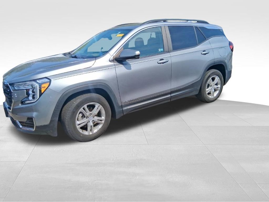 Used 2023 Sterling Metallic GMC SLE image 3