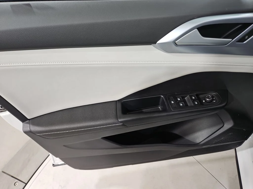 2026 Volkswagen Taos SE - Photo 10