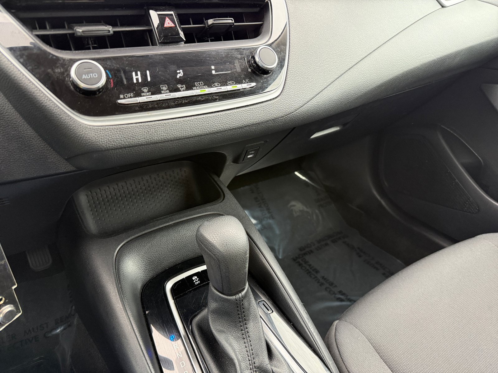 Used 2024 Ice Toyota LE image 13