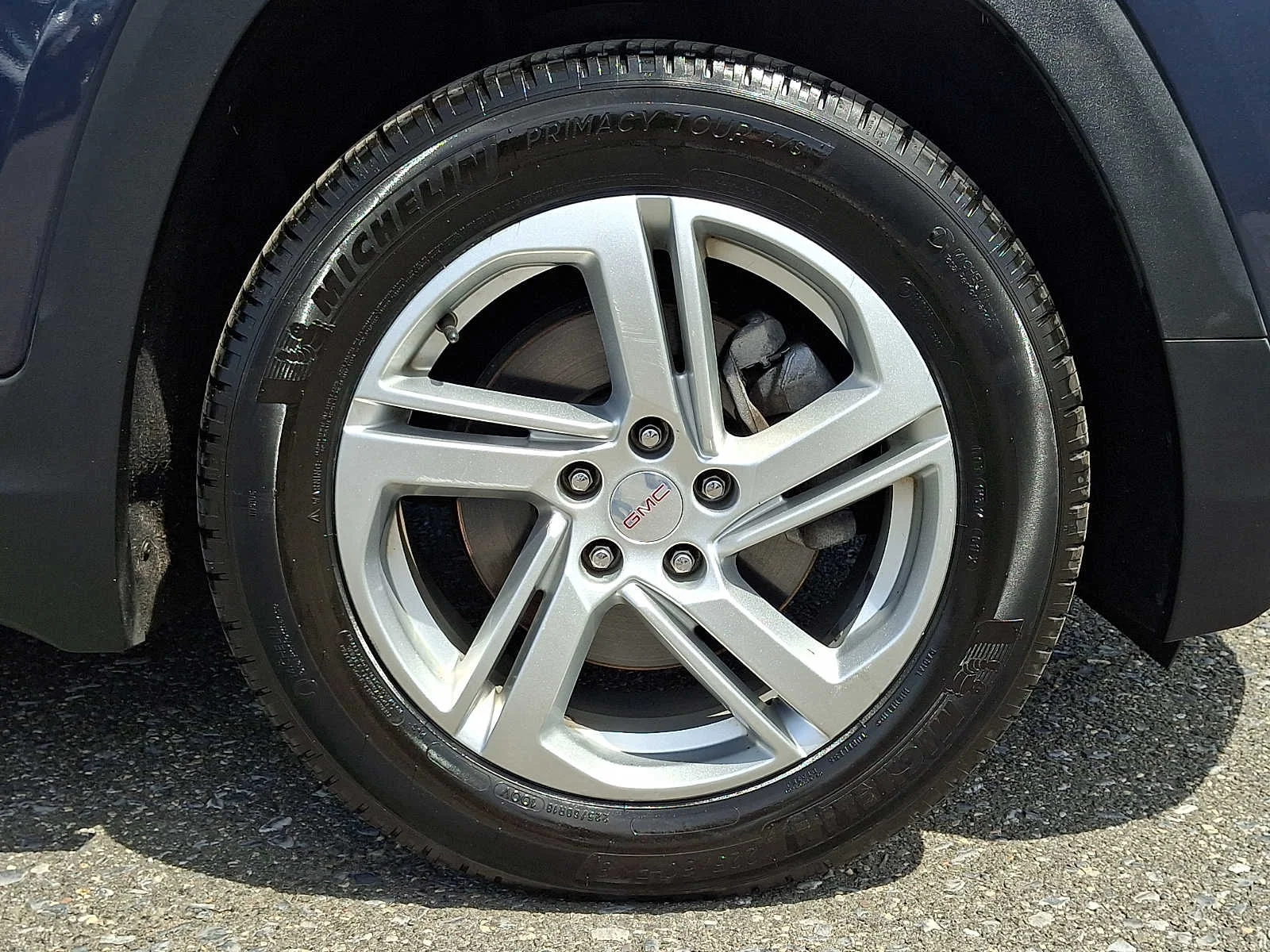 Used 2019 BLUE STEEL METALLIC GMC SLE image 8