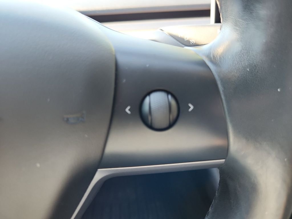 Used 2018 Black Tesla Long Range image 16
