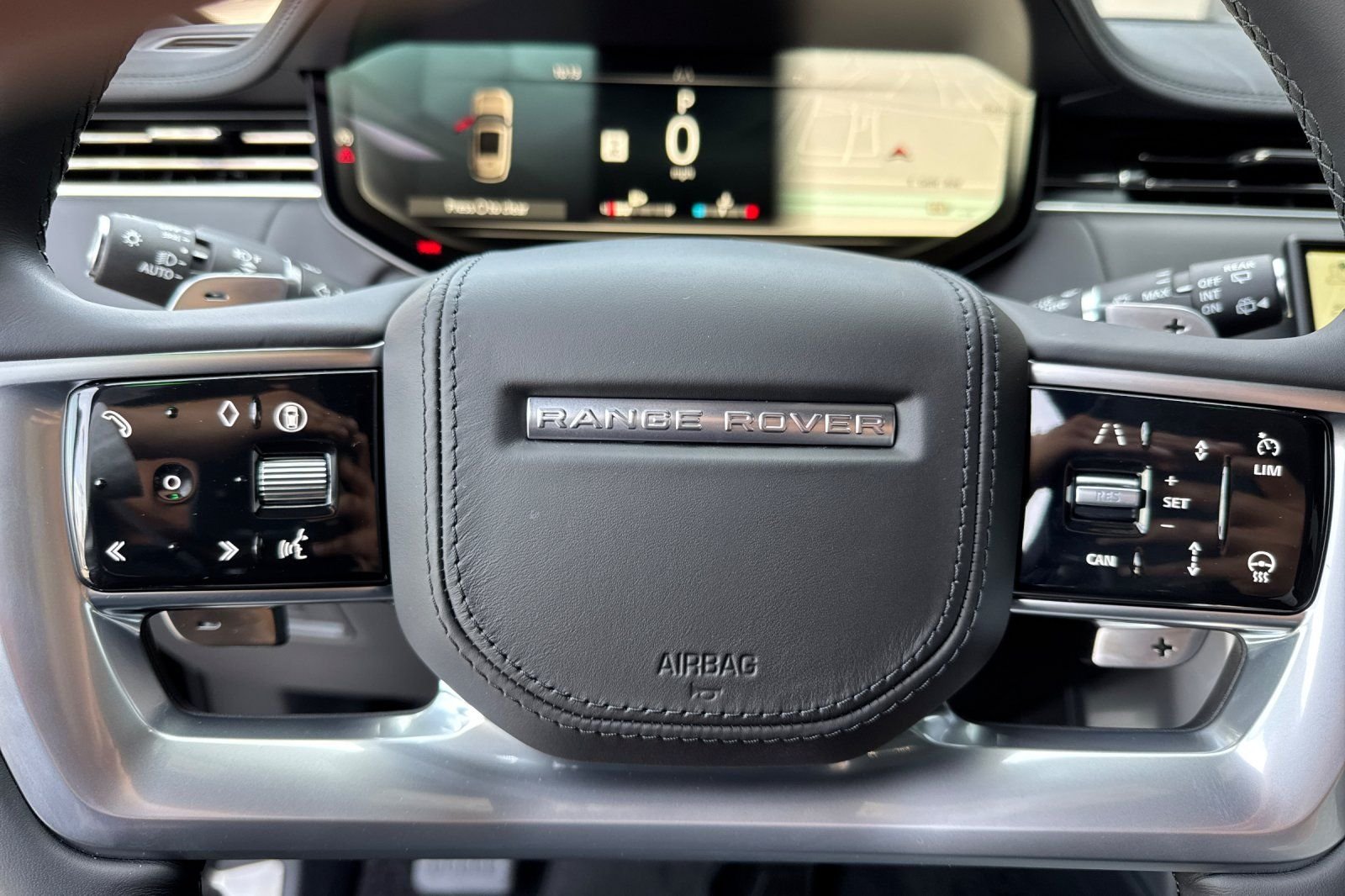 New 2026 Santorini Black Land Rover SE image 27