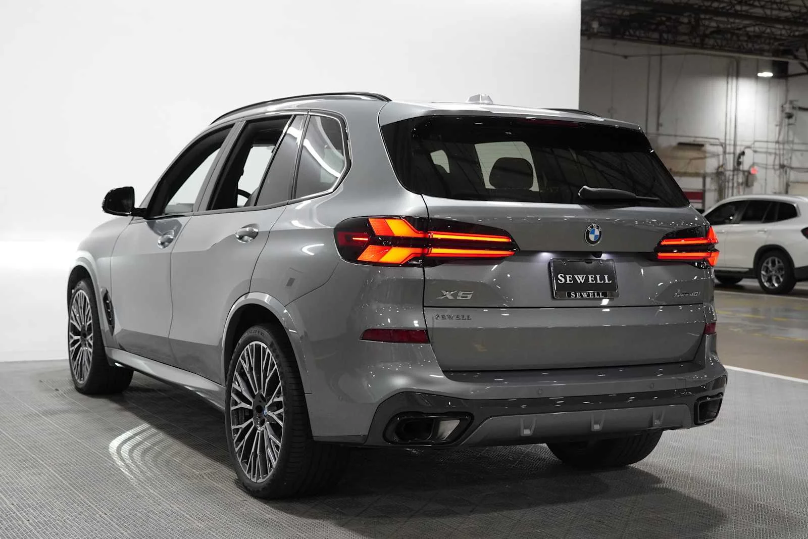Certified Used 2026 Skyscraper Grey Metallic BMW sDrive40i image 5