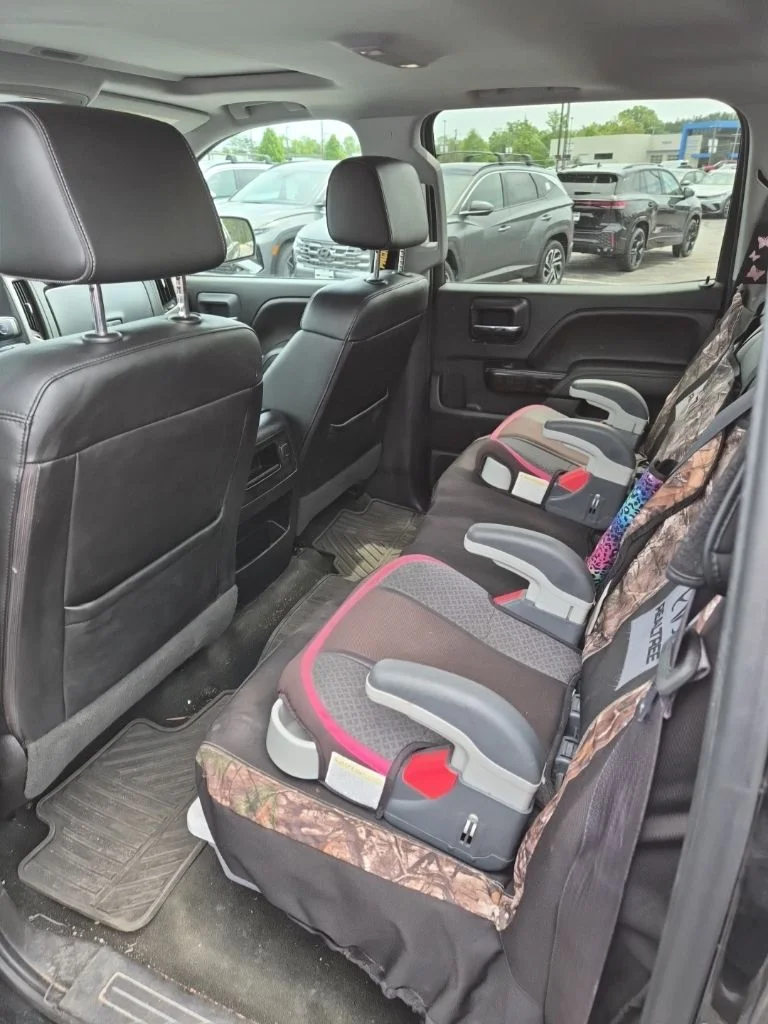 Used 2016 Onyx Black GMC Denali image 4