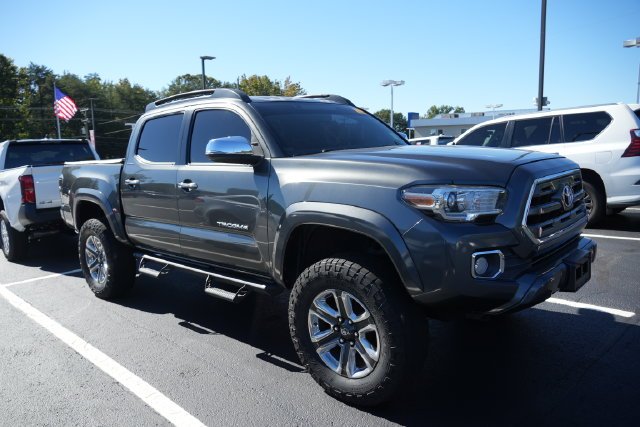 Used 2016 Gray Toyota Limited image 3