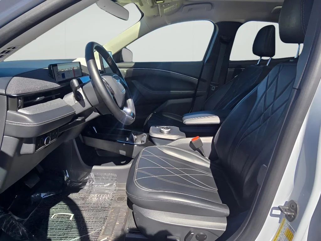 Used 2023 Space White Metallic Ford California Route 1 image 12