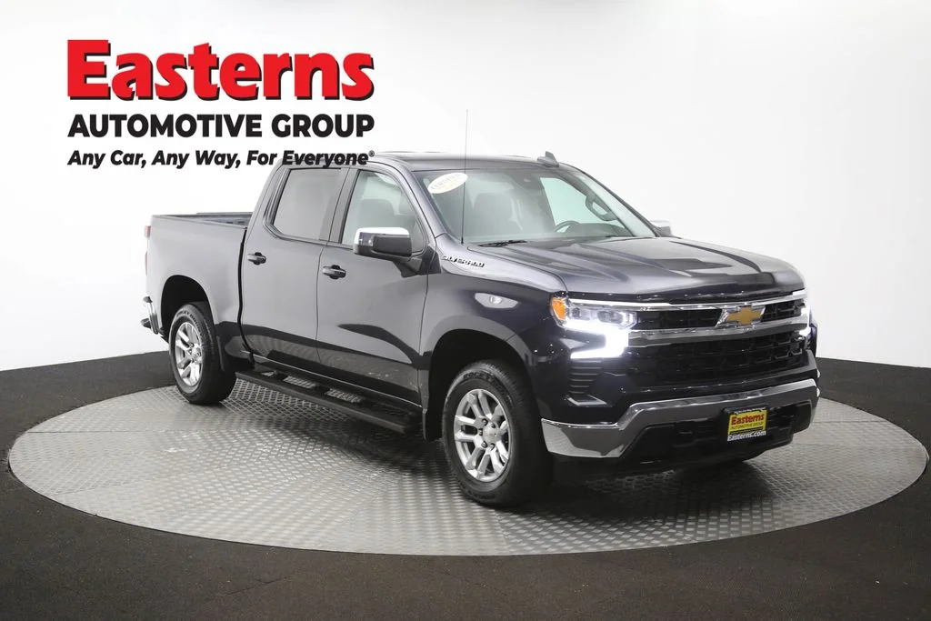 Used 2022 Gray Chevrolet LT image 49