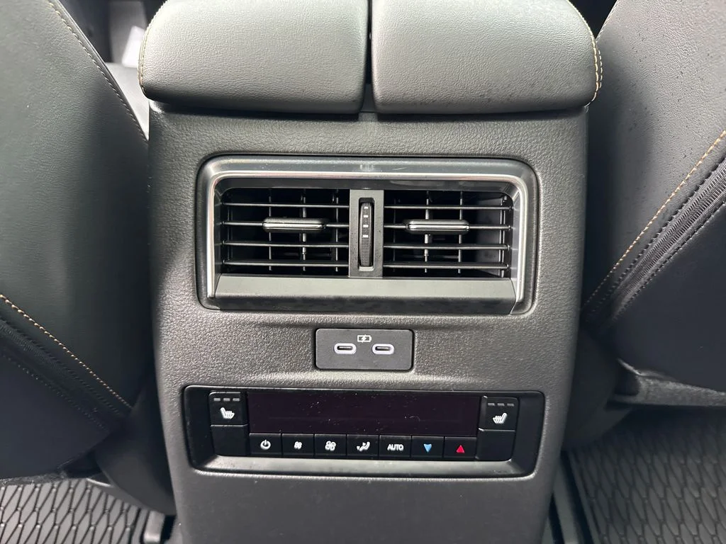 New 2026 Platinum Mazda 3.3 Turbo Premium Plus image 17