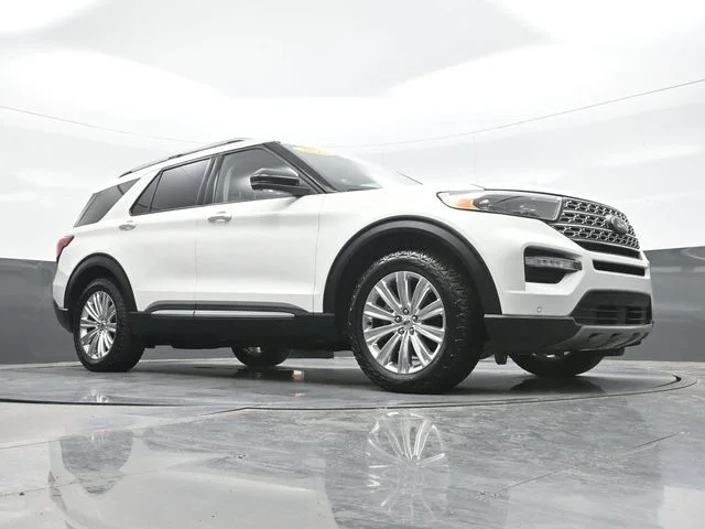 Used 2021 White Ford Limited image 23
