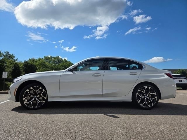 Used 2026 Alpine White BMW 330i xDrive image 23
