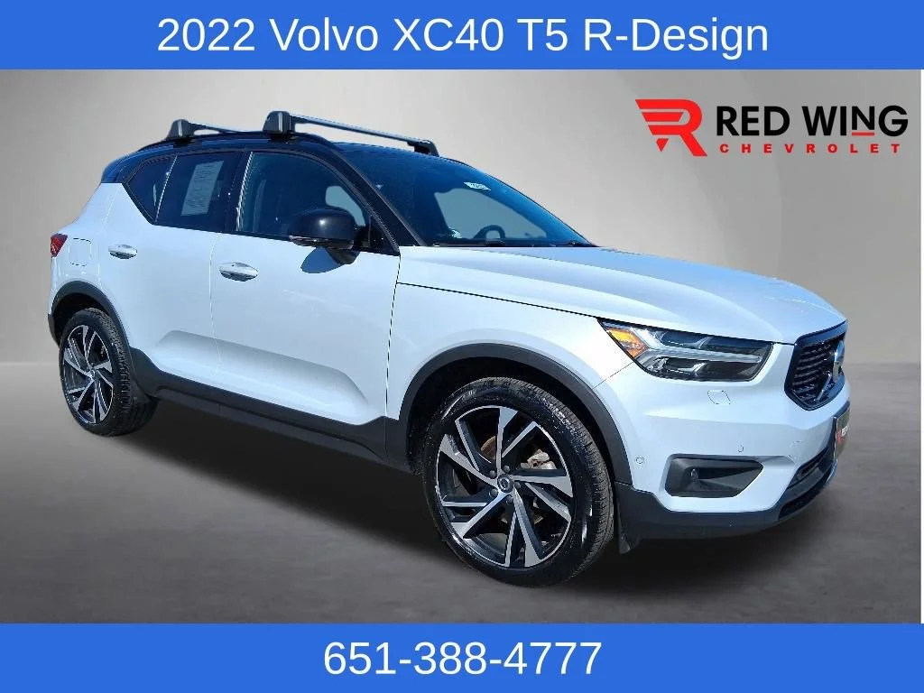 2022 Volvo XC40 T5 R-Design AWD's photo