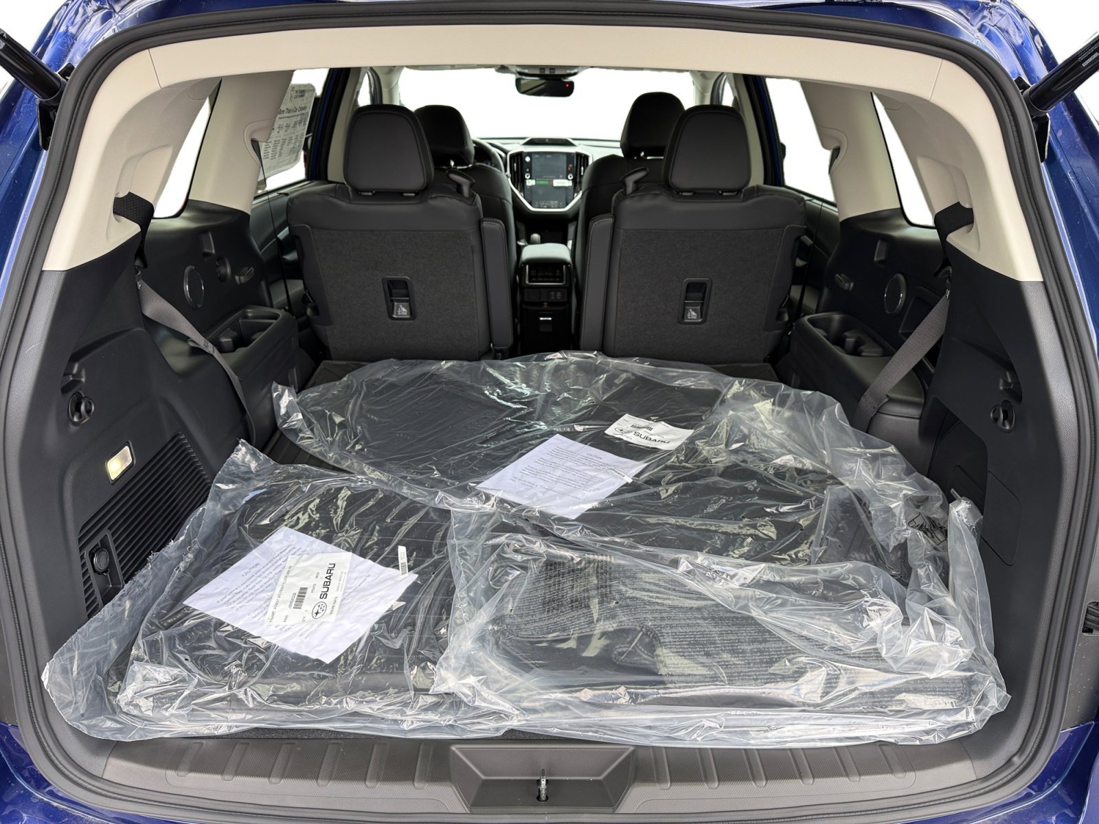 New 2026 SAPPHIRE BLUE PEARL Subaru Limited 7-Passenger image 17