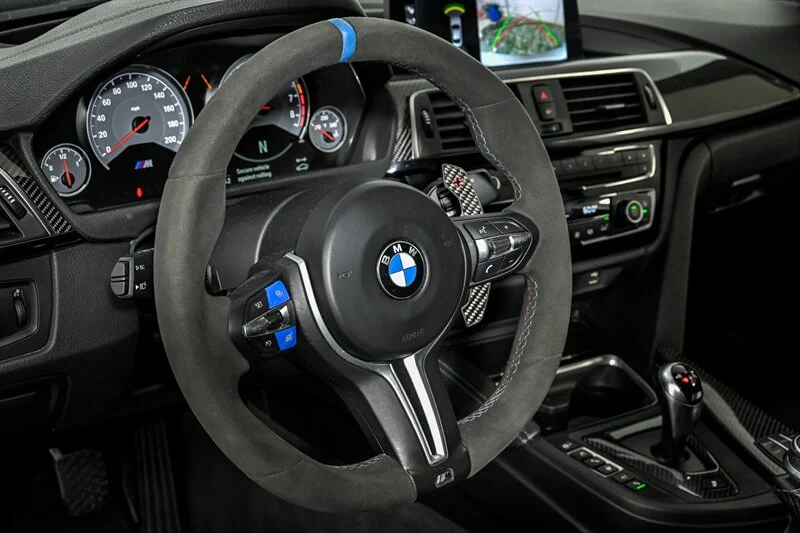 Used 2018 Mineral Grey Metallic BMW COMPETITION image 19