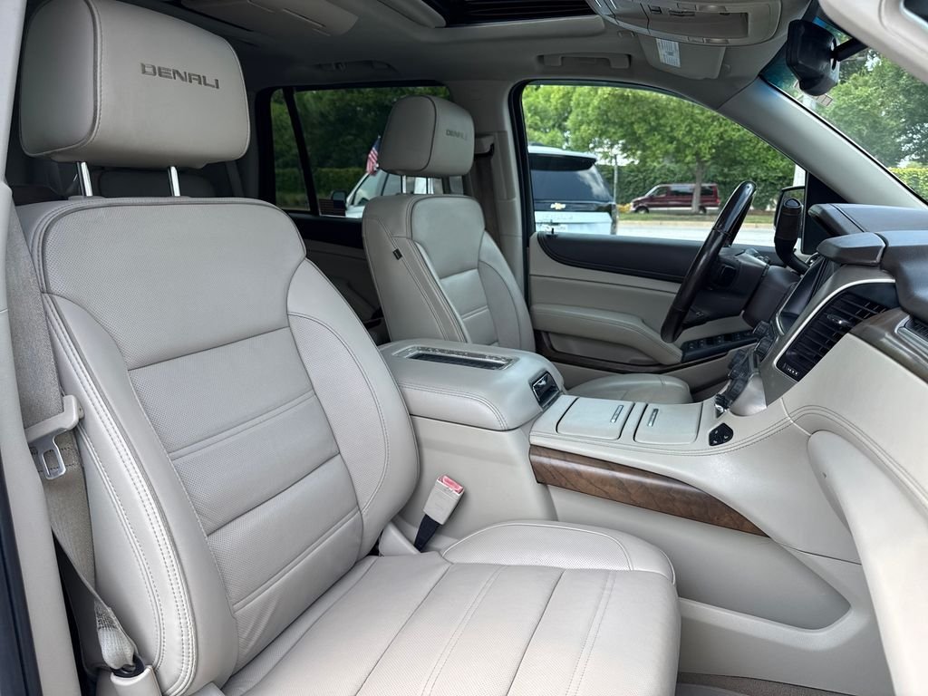 Used 2019 White GMC Denali image 25