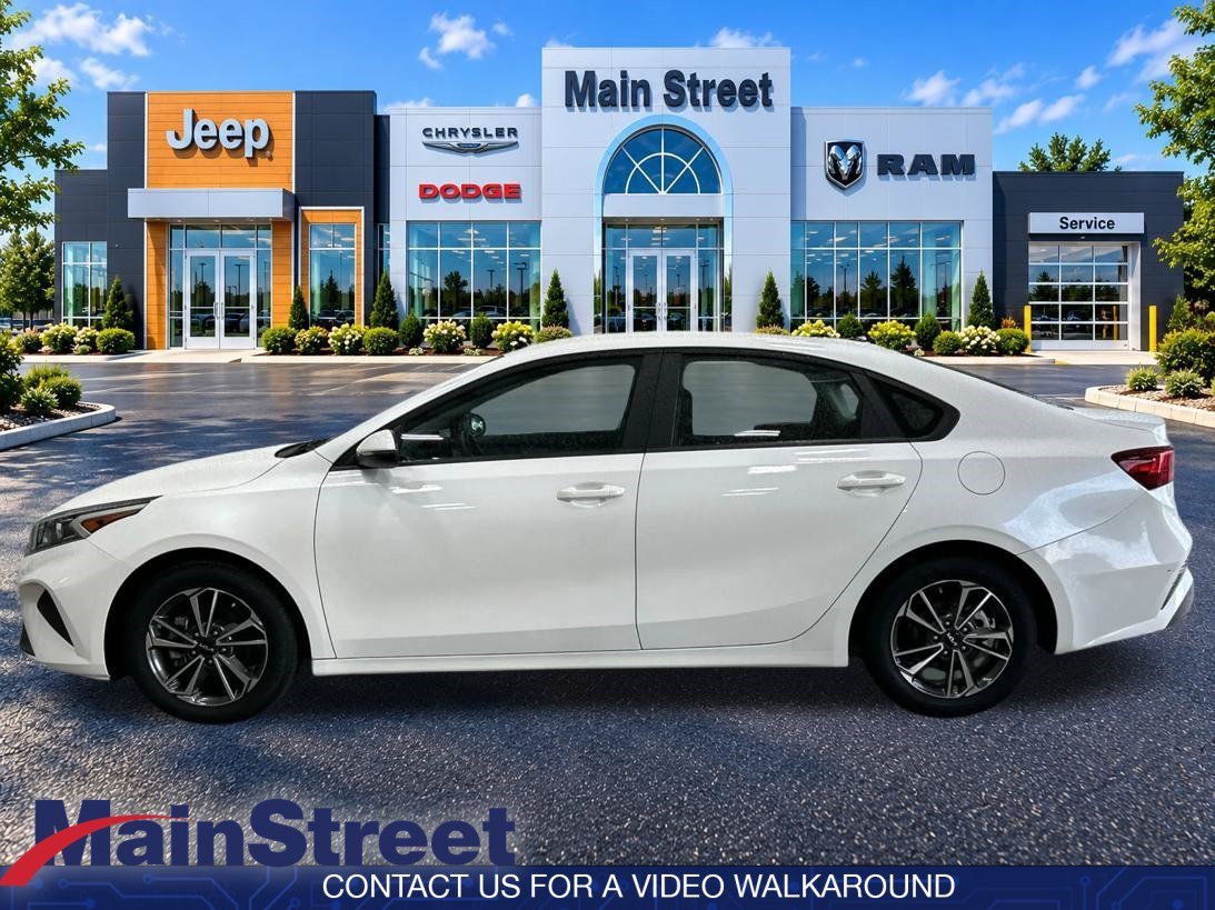 Used 2024 Kia Forte LXS with VIN 3KPF24AD1RE816362 for sale in Kansas City