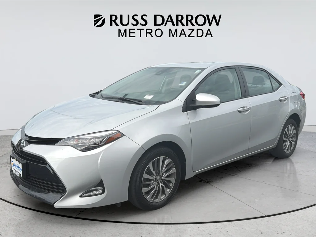 Used 2017 Silver Toyota XLE image 1