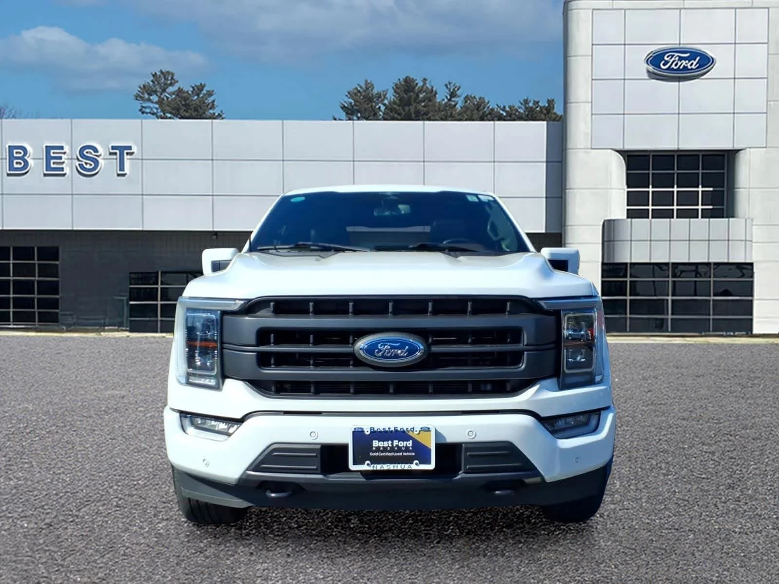 Used 2023 Star White Metallic Tri-Coat Ford LARIAT image 10
