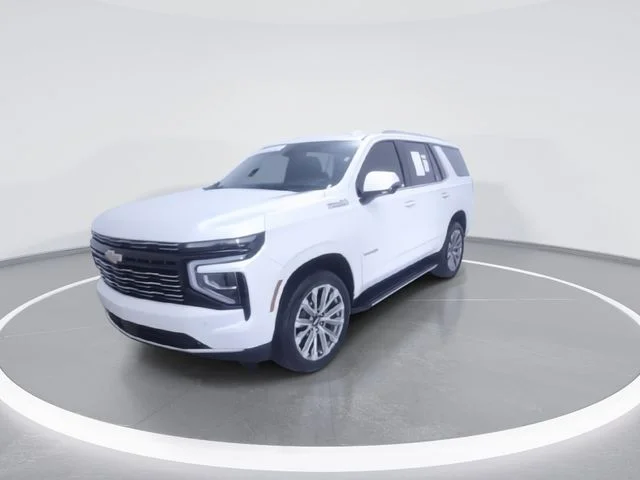 Used 2025 Beige Chevrolet High Country image 4