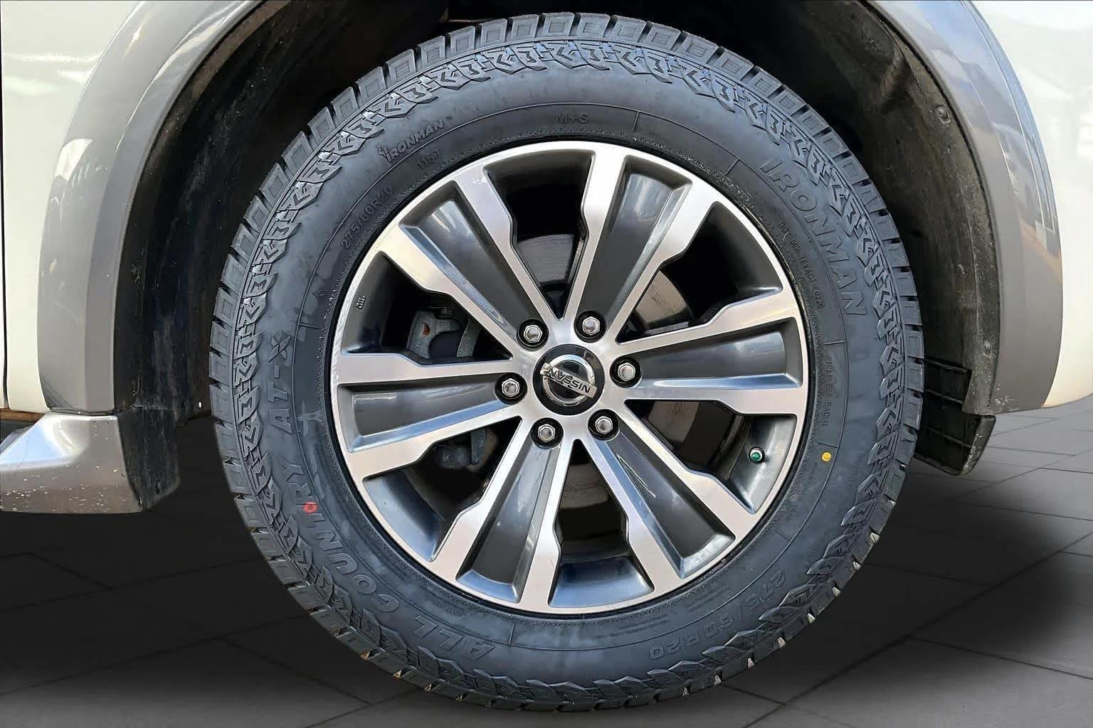 Used 2019 Pearl White Tricoat Nissan SL image 11