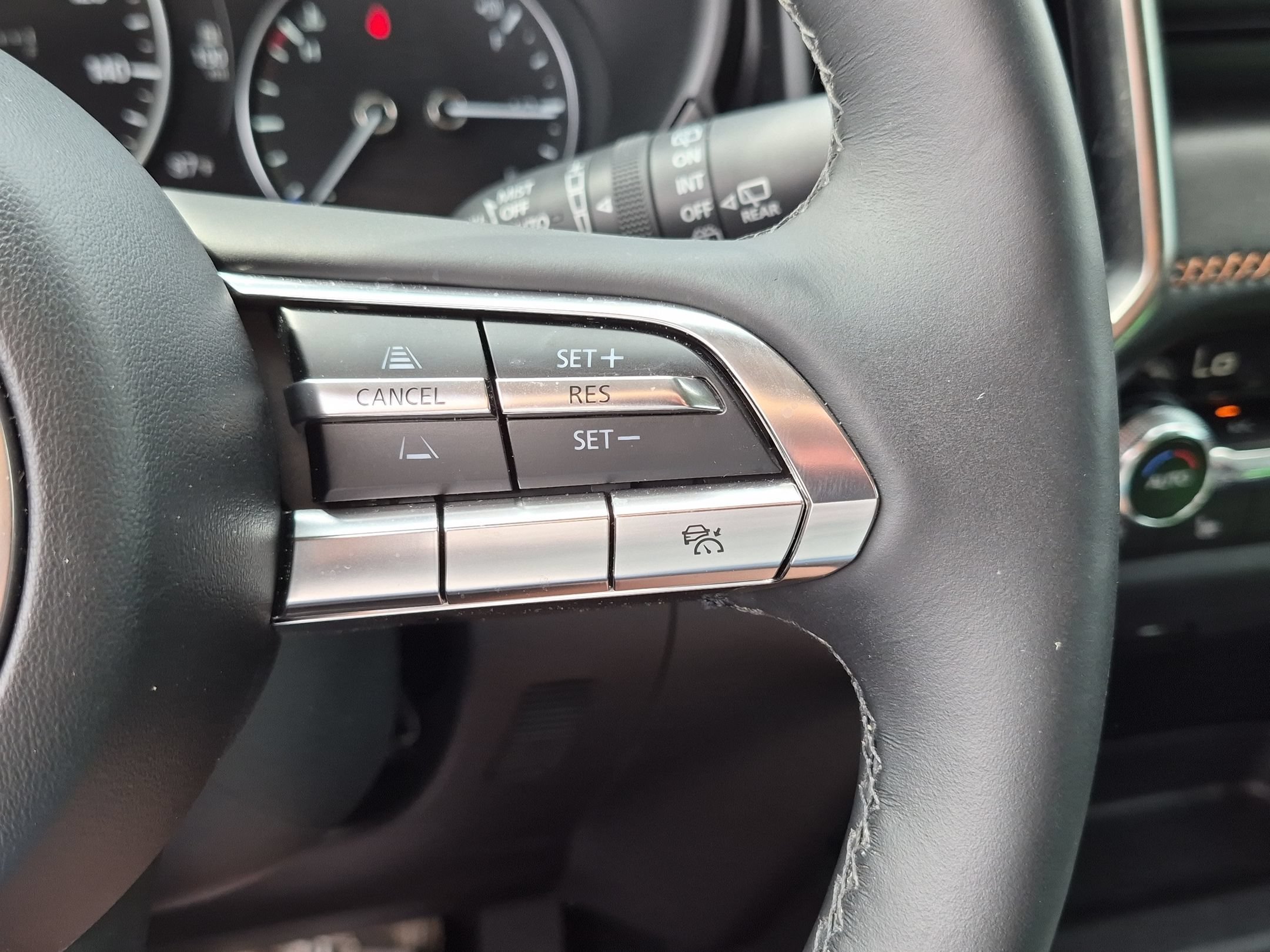 Used 2026 Wind Chill Pearl Mazda Premium Plus image 18
