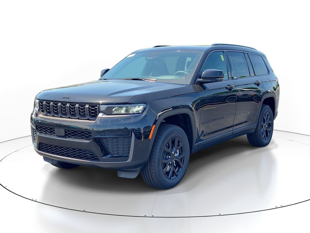 New 2026 Diamond Black Crystal Pearl-Coat Exterior Paint Jeep Altitude image 2