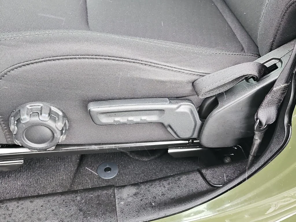 Used 2021 Green Jeep Unlimited Sport S image 28