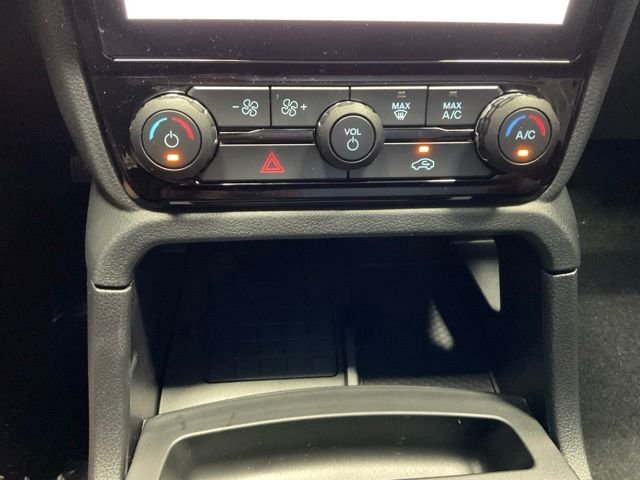New 2026 Shadow Black Ford XLT image 35