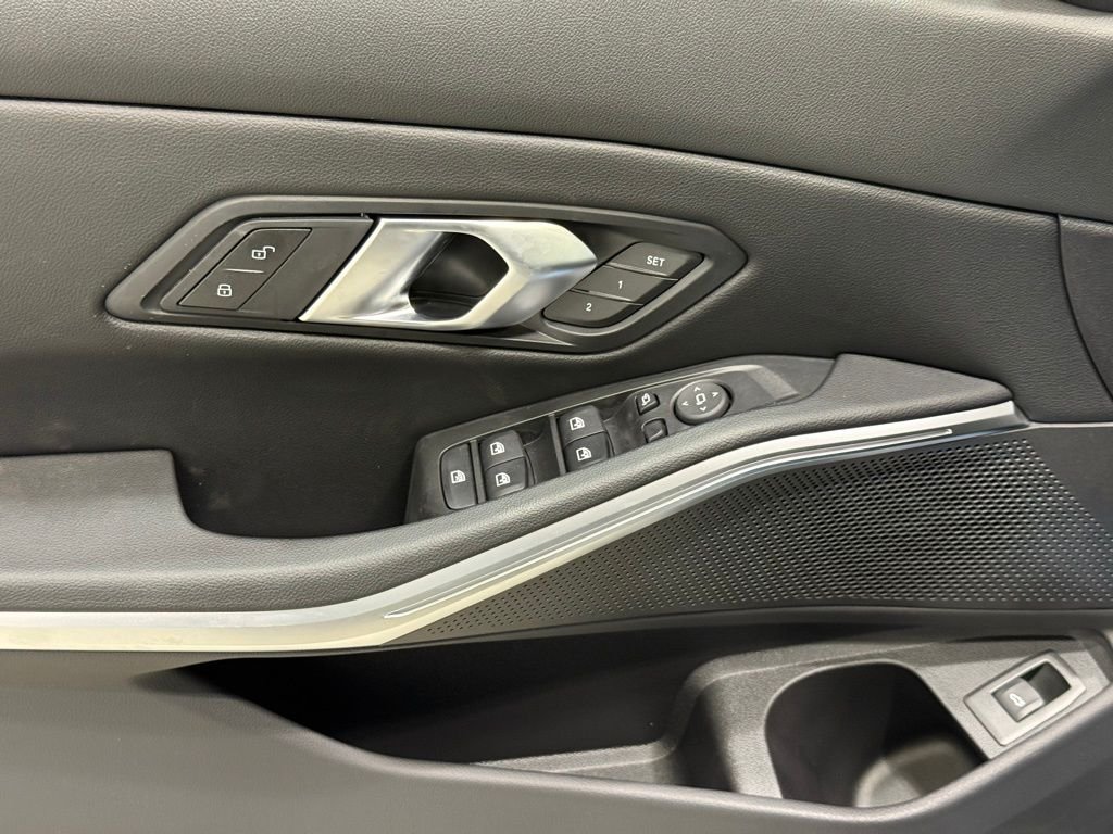 2026 BMW 3 Series 330i - Photo 16
