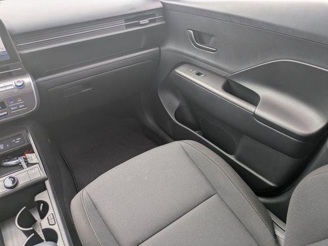 2025 Hyundai Kona SEL Convenience - Photo 15