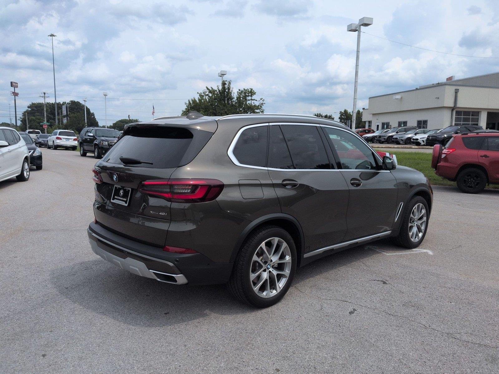 Used 2022 Manhattan Green Metallic BMW xDrive40i image 5