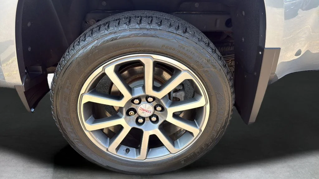 Used 2022 Gray GMC Denali image 16