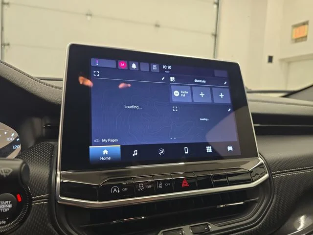 Used 2023 Redline Pearlcoat Jeep Latitude image 21