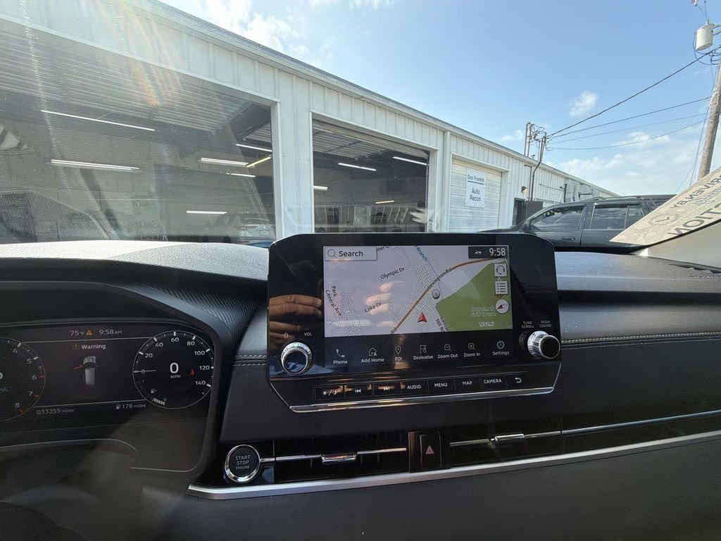 Certified Used 2023 Gray Mitsubishi SEL image 18