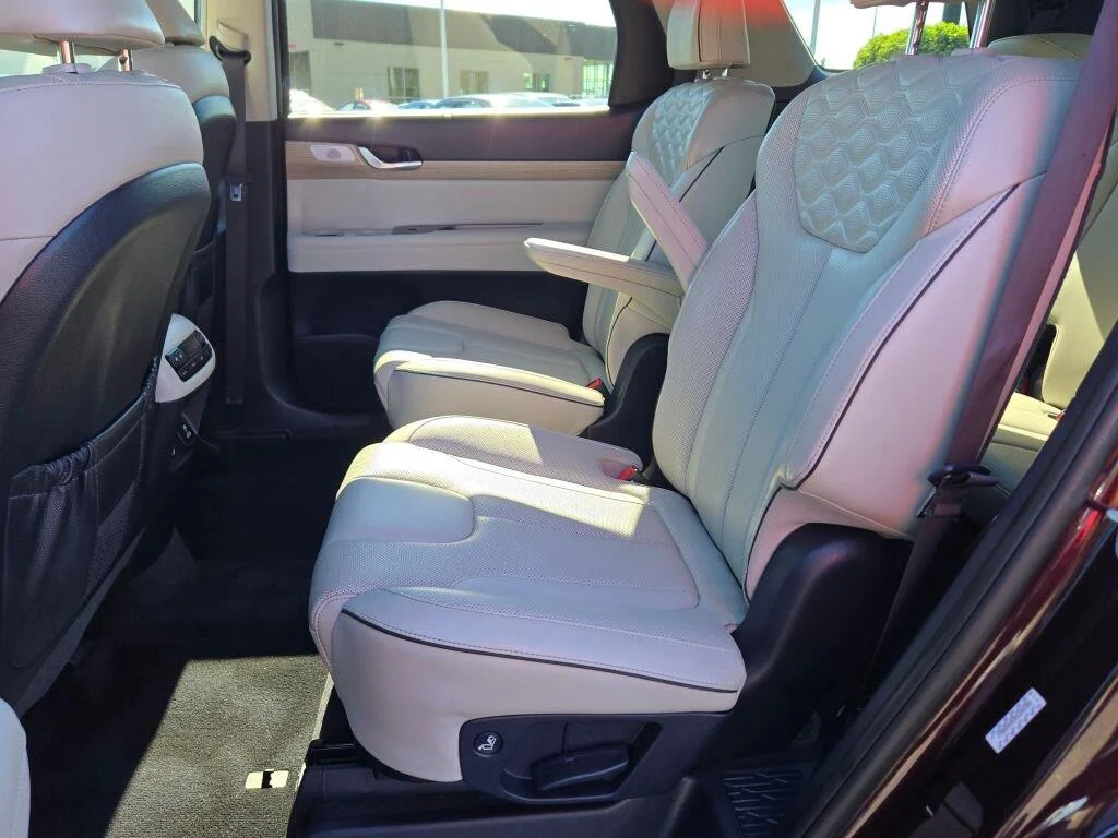 Used 2021 Sierra Burgundy Hyundai Limited image 20